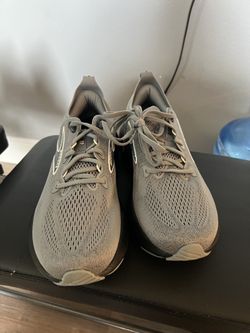 Brooks Men’s Glycerin 22 Running Shoes