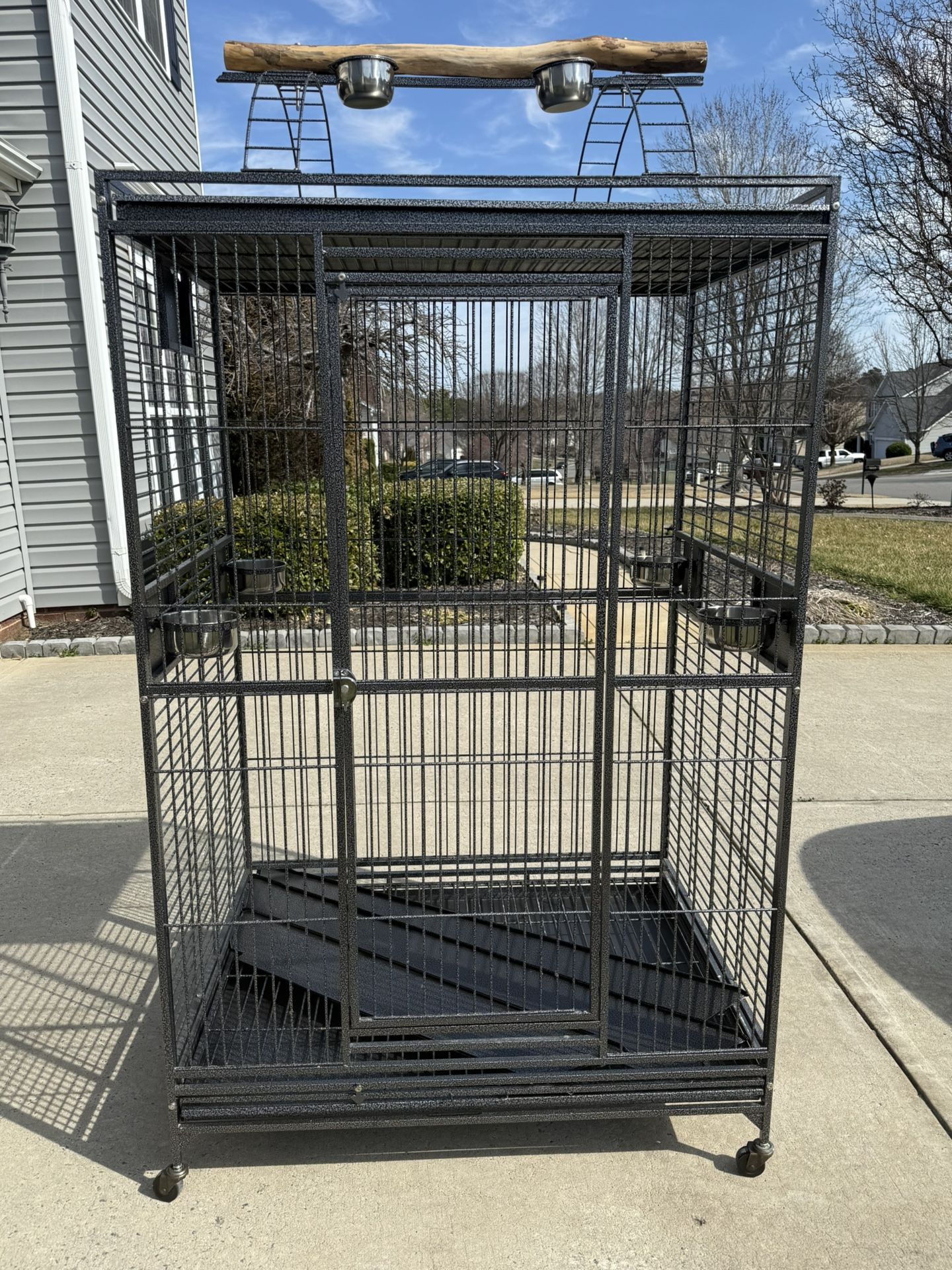 Large Bird Cage - only a year old excellent condition