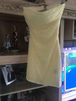 Windsor yellow dress size small