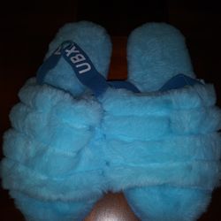 Women's Fuzzy Slides