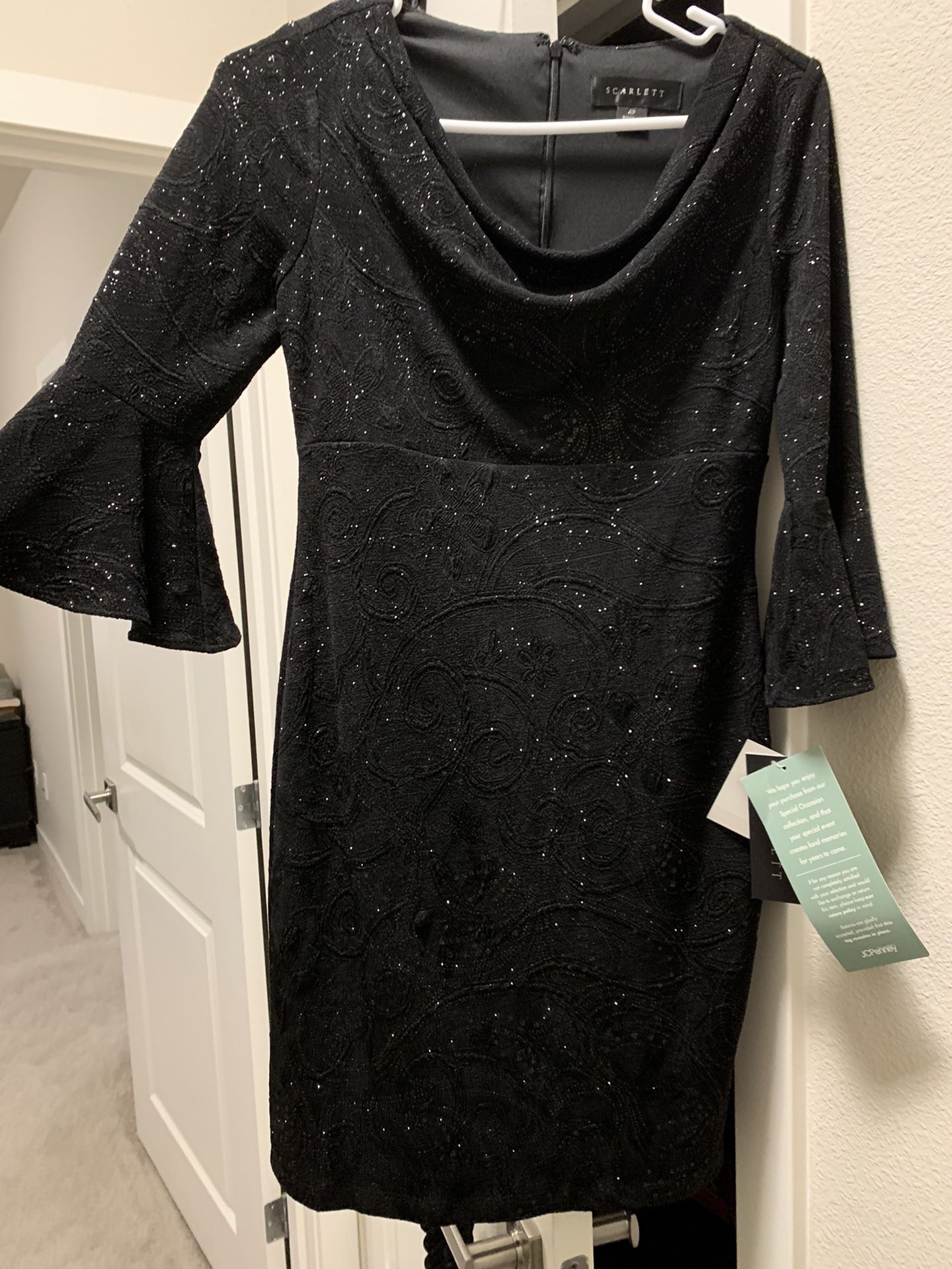 4P Size Black Dress