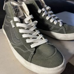 Vans The Lizzie Shoe. Women’s Size 8