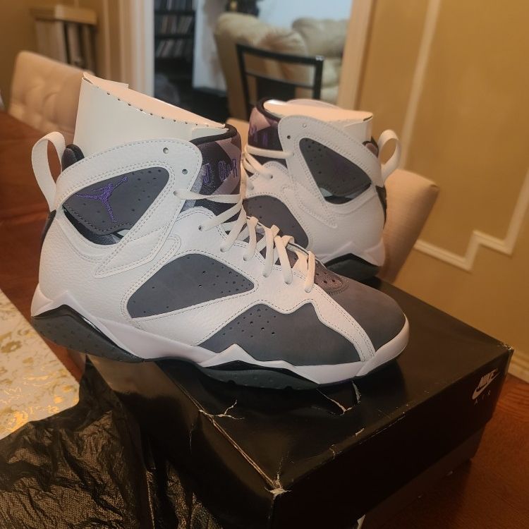 Air Jordan's Blue/ Gray 7s Boots, 9.5 ( Limited Edition) for Sale in  Brooklyn, NY - OfferUp