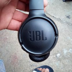 JBL Wireless Headphones 