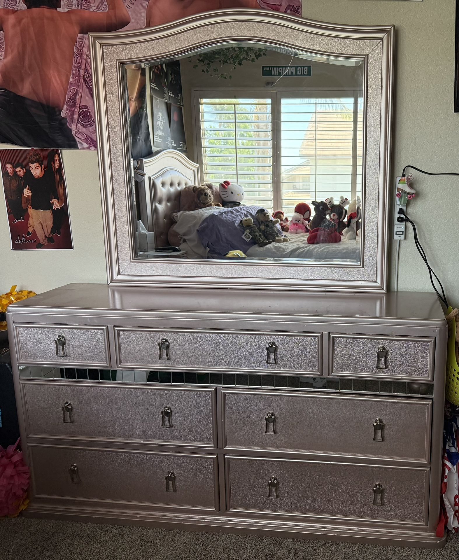 Girls Wooden Dresser And Mirror