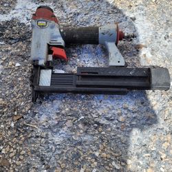 Central Pneumatic 2 In 1 Flooring Air Nailer/stapler Roofing Construction Tool