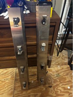 4  mop capacity mop holder