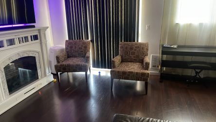Accent Chairs