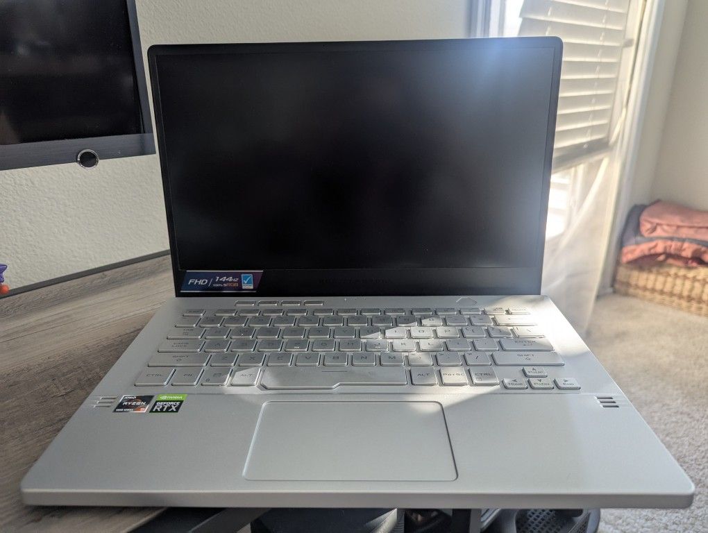 Asus ROG Zephyrus G14 2021 -  Like New