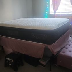 Queen SIZE BED 