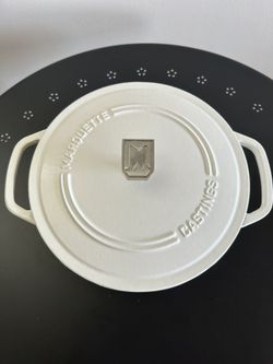Marquette Castings 4 Qt Cast Iron Dutch Oven – Matte White