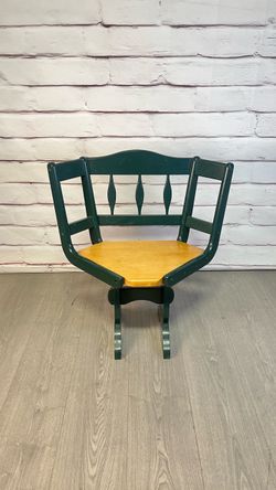 Country Style Green Wood Corner Chair