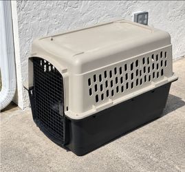 Large Dog Crate / Pet Carrier