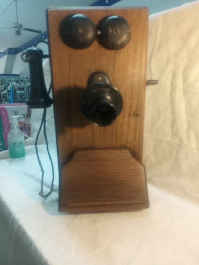 Kellogg Wall Crank Phone Vintage
