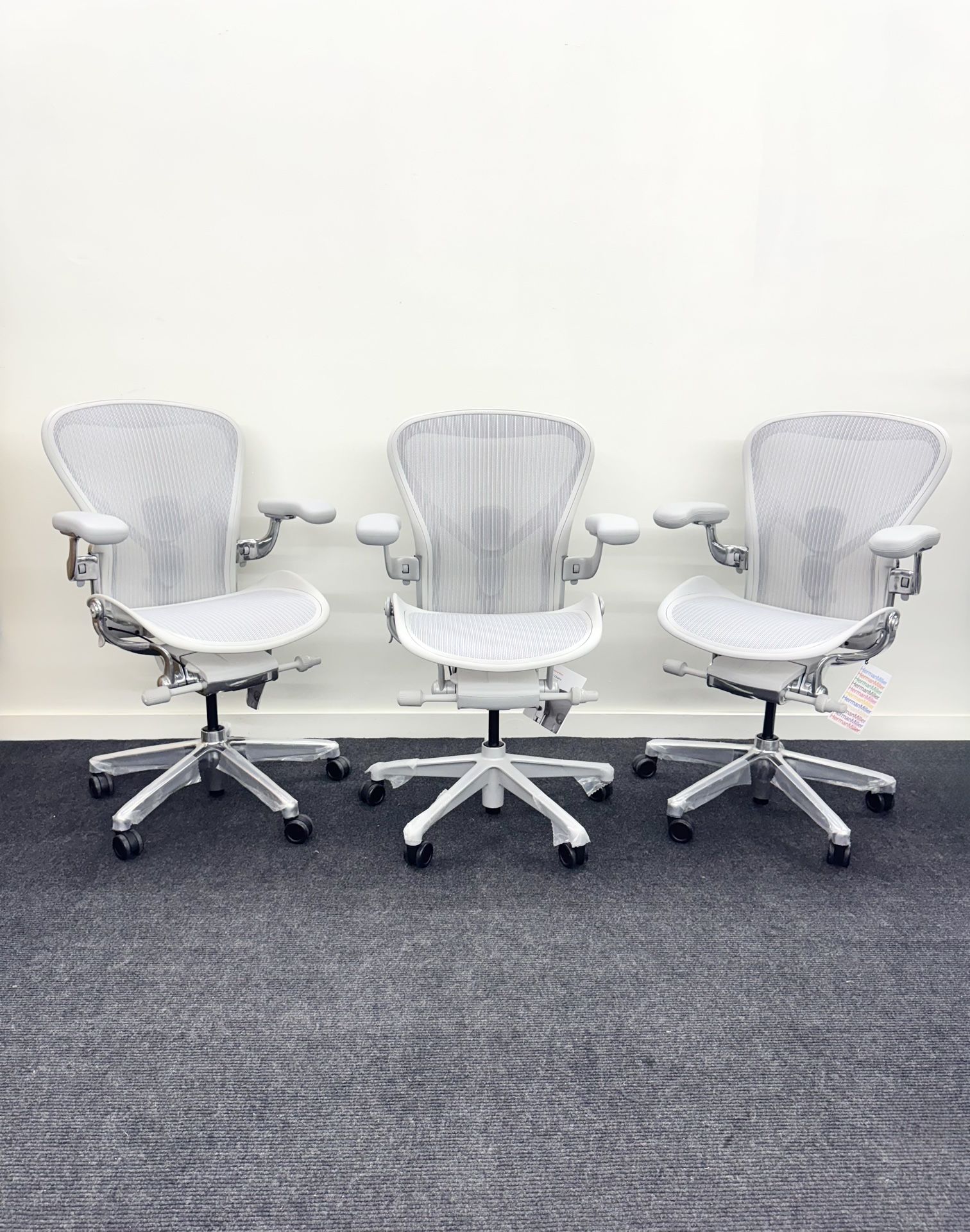 BRAND NEW HERMAN MILLER REMASTERED AERON CHAIRS SIZE B FULLY - Main Image