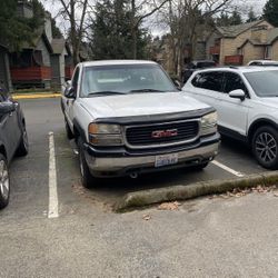 2011 Dodge / GMC 2500 – Rebuilt Engine & Transmission – $4,000