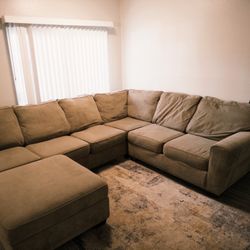 Huge Comfy Sectional Couch 