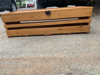 Woden chest box