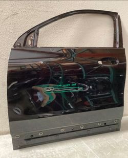 2021 2022 2023 2024 2025 MERCEDES GLA250 FRONT LEFT DOOR SHELL USED OEM