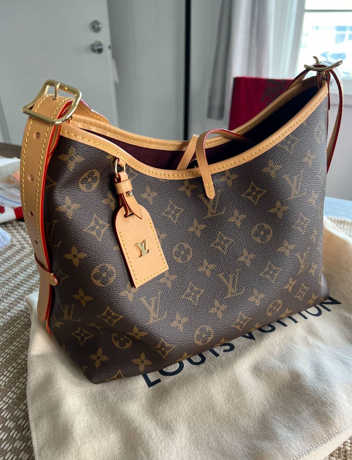 LOUIS VUITTON Monogram Carryall MM