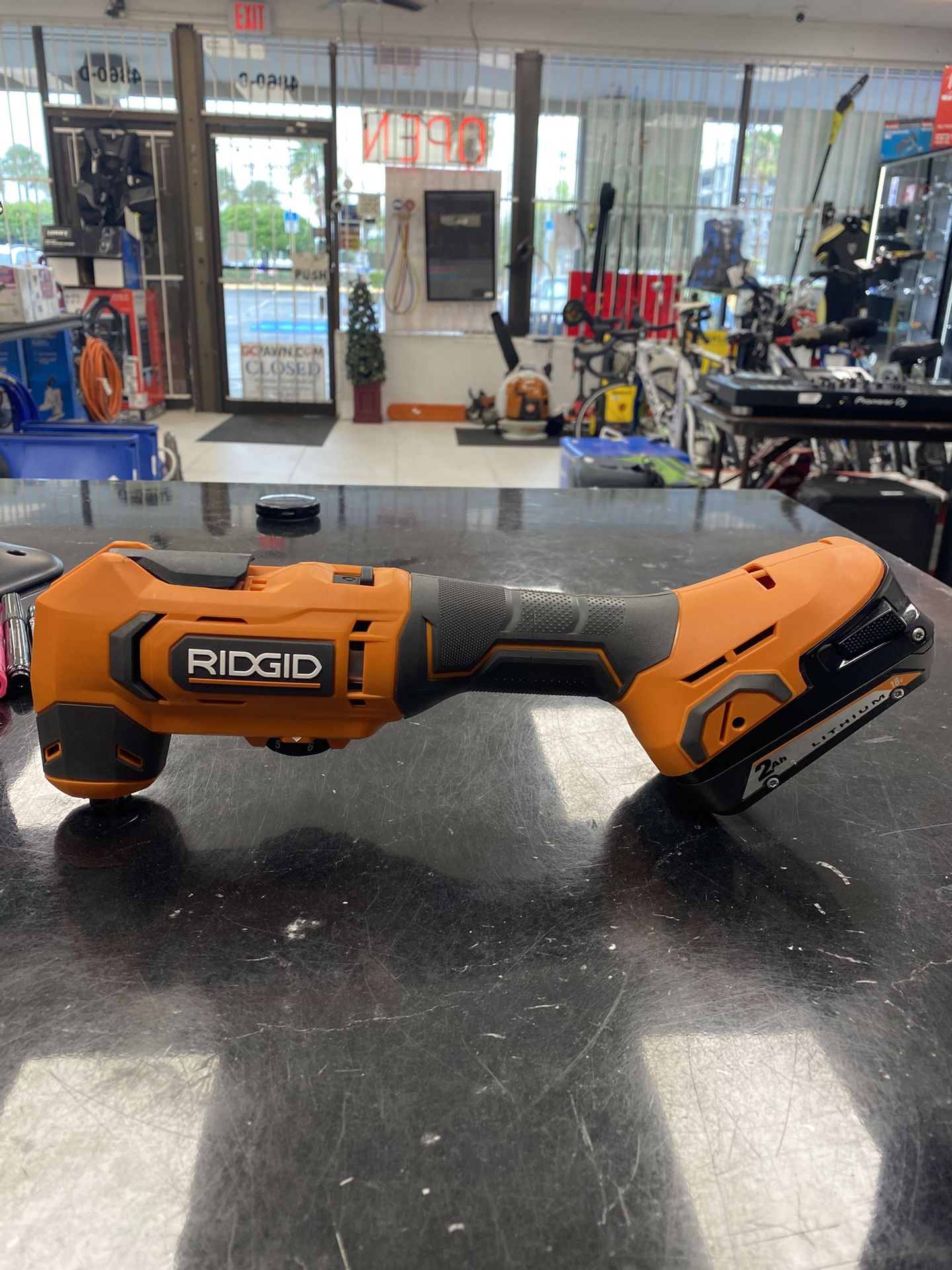 Ridgid - R86241 Cordless Oscillating Multi Tool