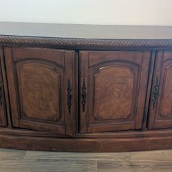 Credenza 