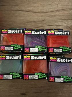 Needoh cube swirls