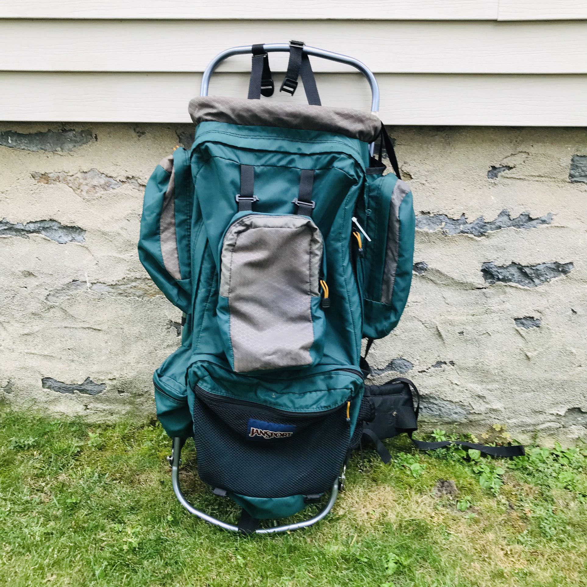 Jansport Rainier External Frame Hiking Camping Backpack Pack Bag