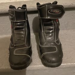 Vega Motorcycle Shoes (Size 7)
