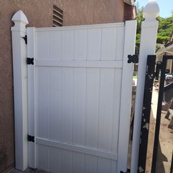 VYNIL GATE