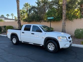 2006 Mitsubishi Raider