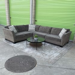 *Free Delivery* Gray Jonathan Louis Sectional Couch Sofa