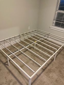 Bed frame queen size