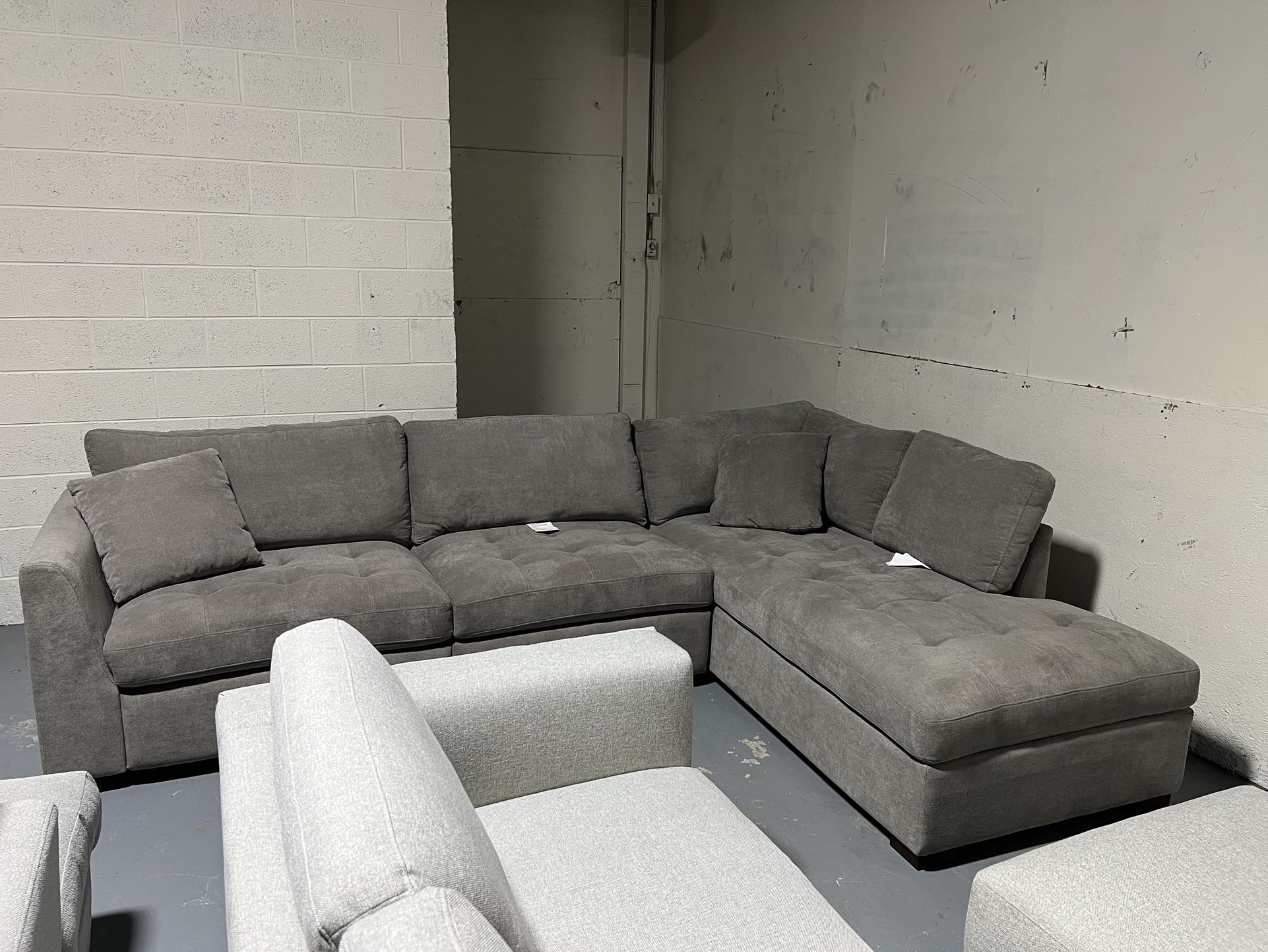 Thomasville Miles Fabric Sectionals