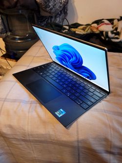 Dell XPS TouchScreen: Intel Core i7, TypeC, Windows11 V-25H2.