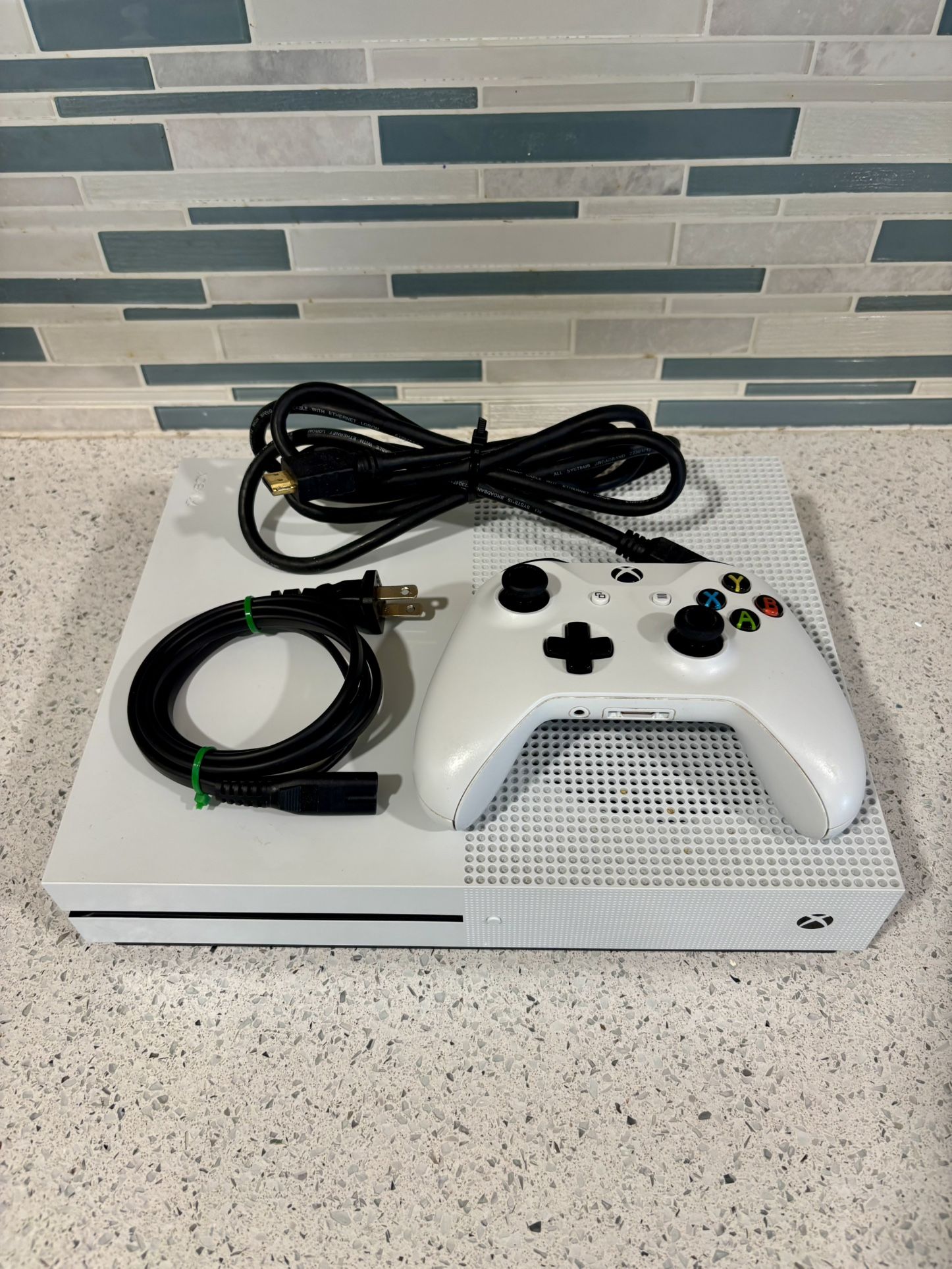 Microsoft Xbox One S Console 1TB White with several digital Games