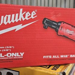 Milwaukee M12 3/8" Ratchet