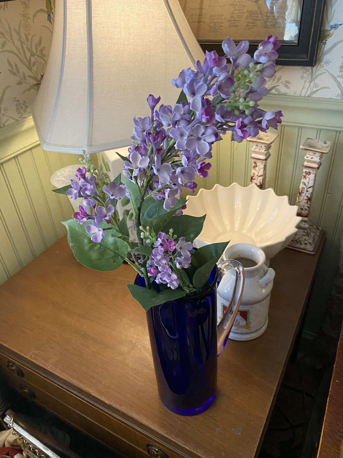 Beautiful Artificial Purple Flowers for a Vase