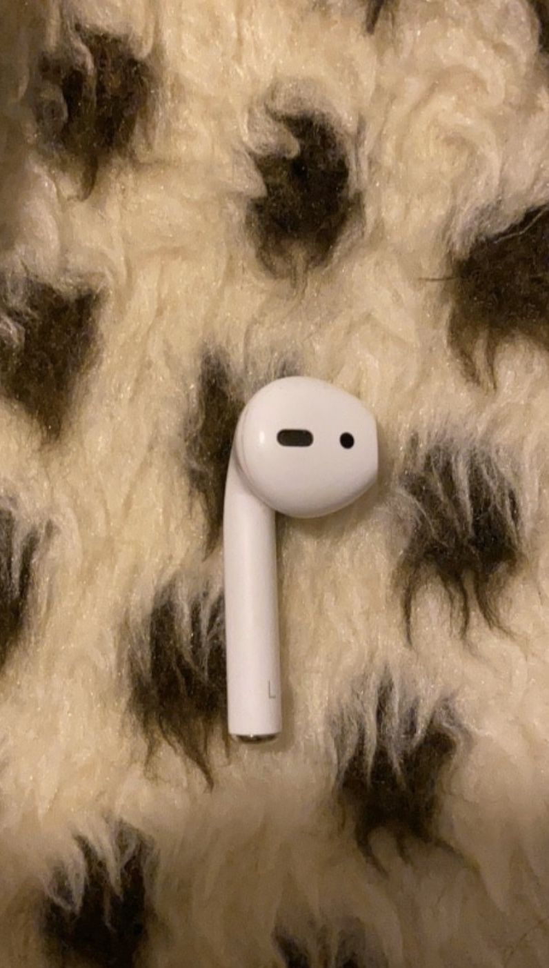 Airpod Left Side