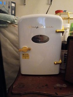 Mini Frigidaire