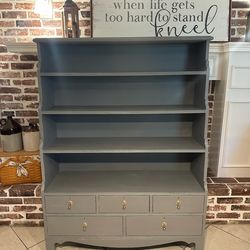 Beautiful Refinished Somerset Bay McClellansville Bookcase / Bookshelf / Shelving Unit / Display Cabinet with Drawers