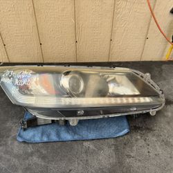 2013 2014 2015 HONDA ACCORD RIGHT SIDE HEADLIGHT OEM USED 
