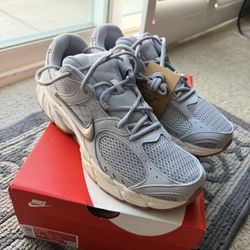 Nike V5 RNR Tennis Shoes 