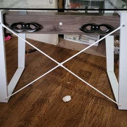 electronic table with glass