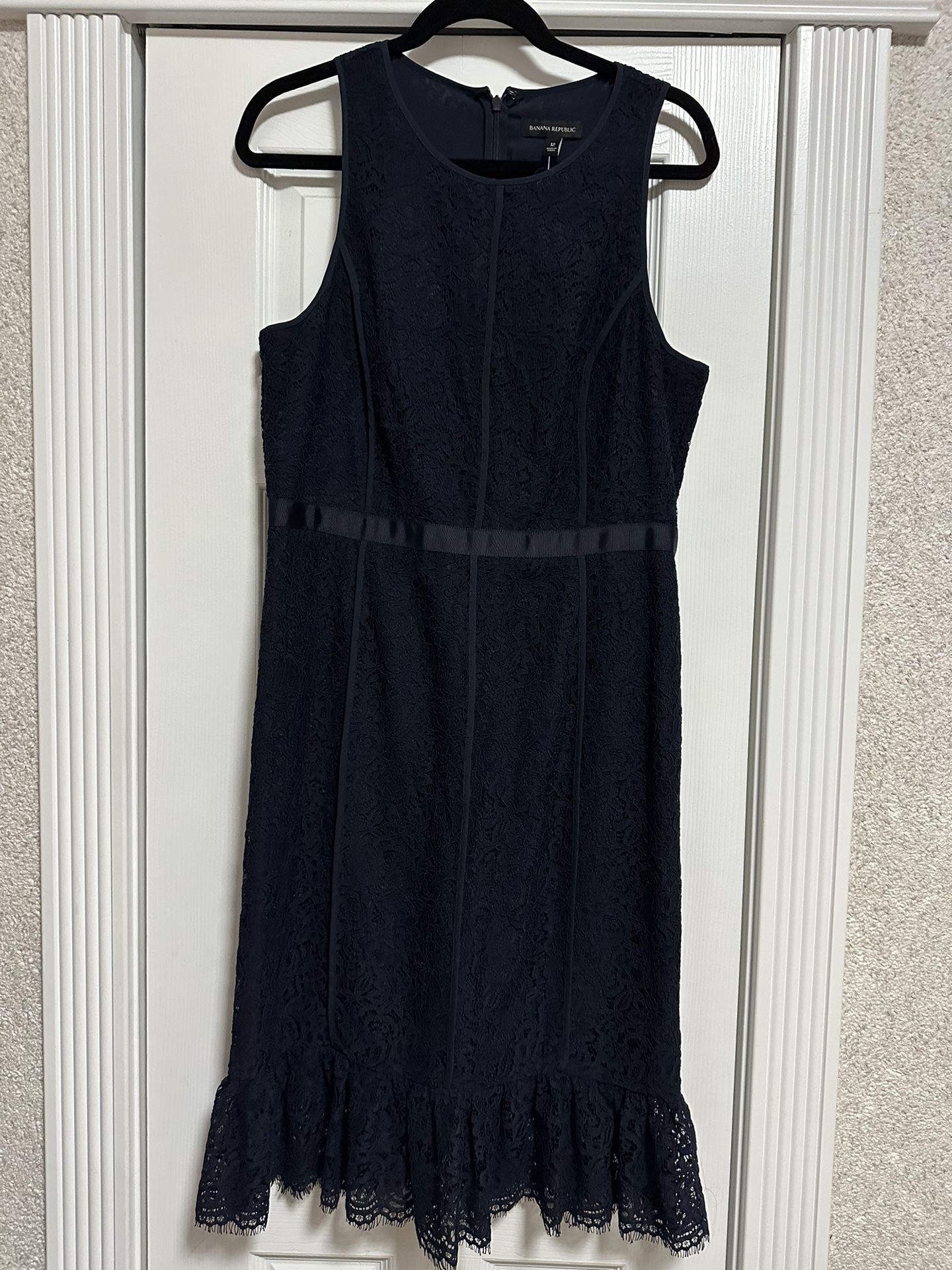 Banana Republic Dress Size 12. New With Tag. 