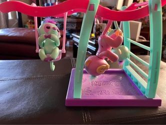 3 Fingerlings With Monkey Bars 
