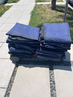 25 Moving blankets, moving pads