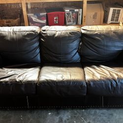 Queen Size Pullout Couch