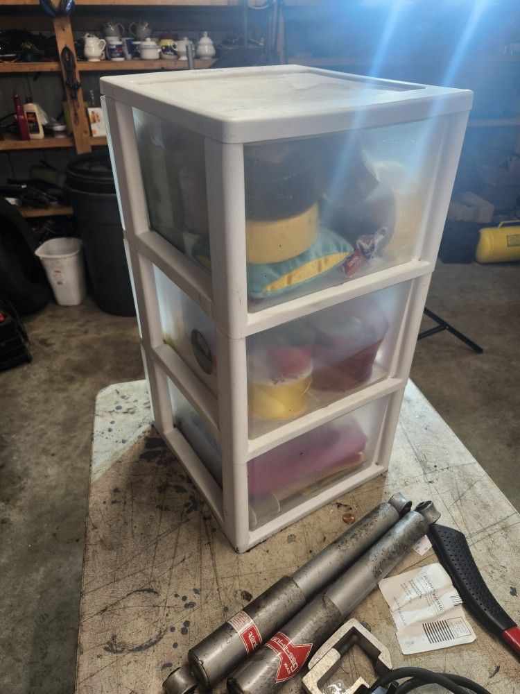 3 Shelf Container With Ribbons