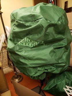 Christmas tree stow and go